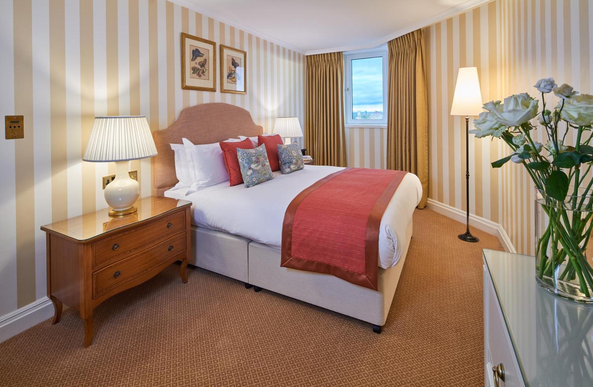 Cheval Thorney Court At Hyde Park Aparthotel Londra Exterior foto